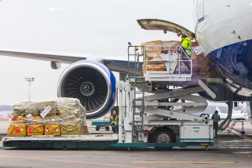 Air Freight and Seduces