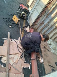 Carrier-Owned vs. Shipper-Owned Containers